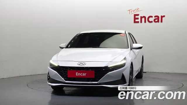 Hyundai AVANTE Avante (CN7) — Фото автомобиля 3