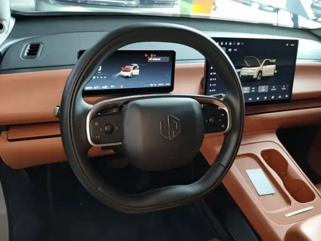 Leapmotor C10 — Фото автомобиля 10