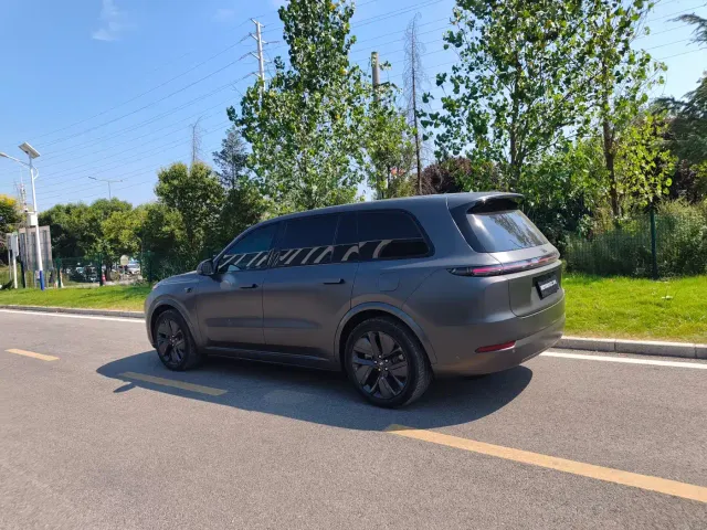 Li Auto L9 — Фото автомобиля 21