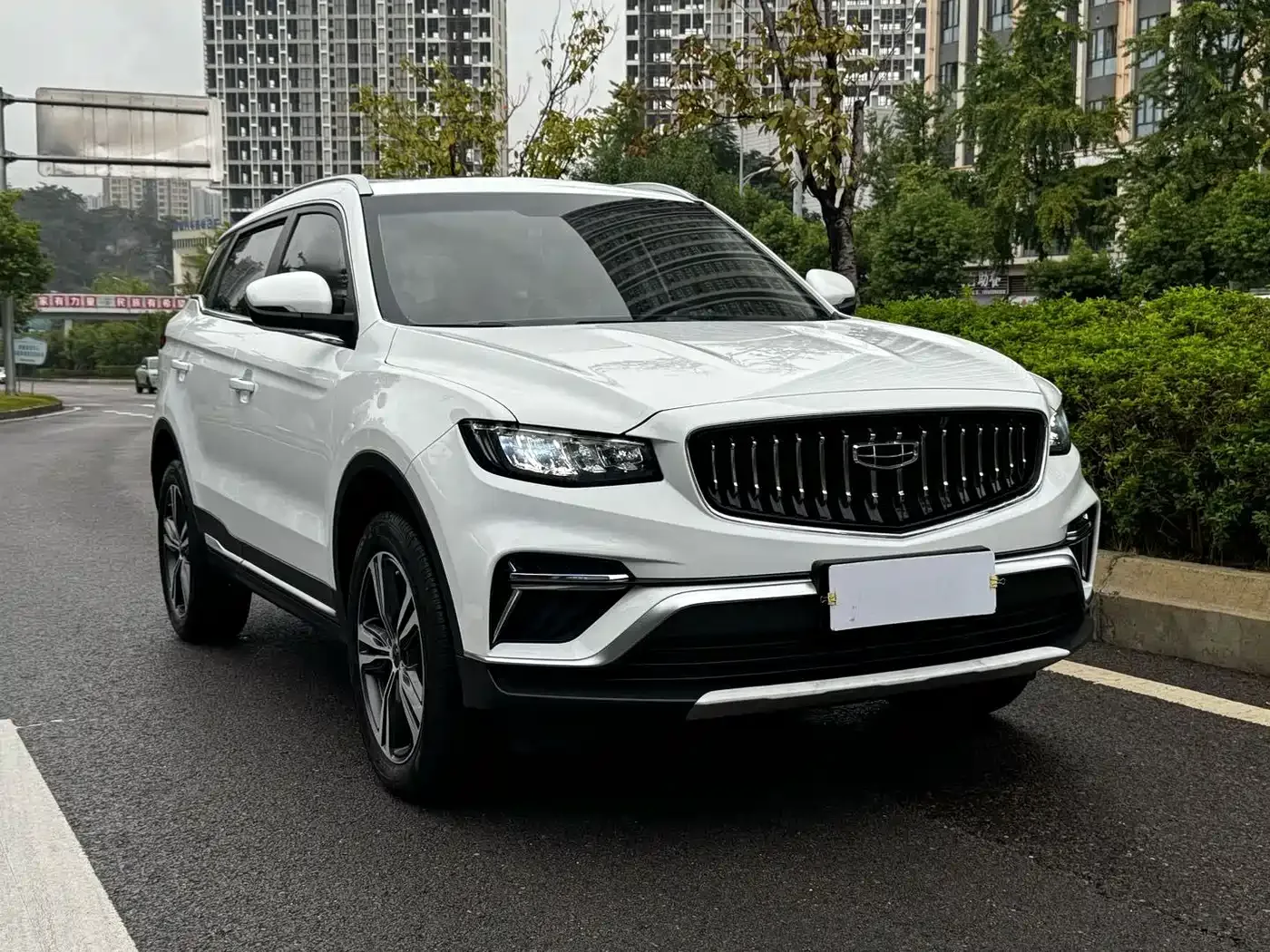 Geely Boyue 2022 1.8TD DCT Elegance — Фото автомобиля 3