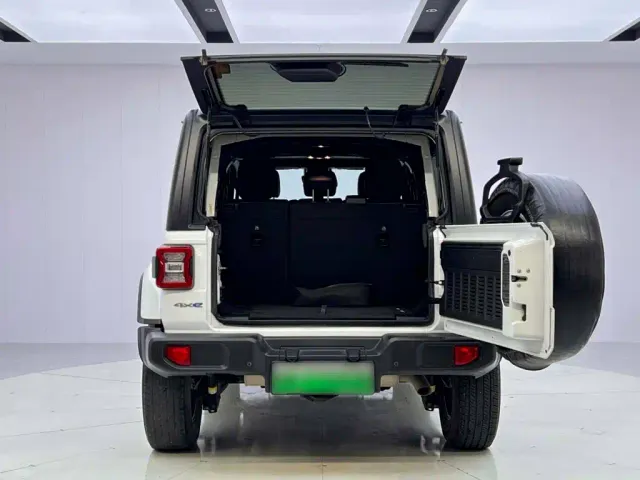 Jeep Wrangler 4xe — Фото автомобиля 9