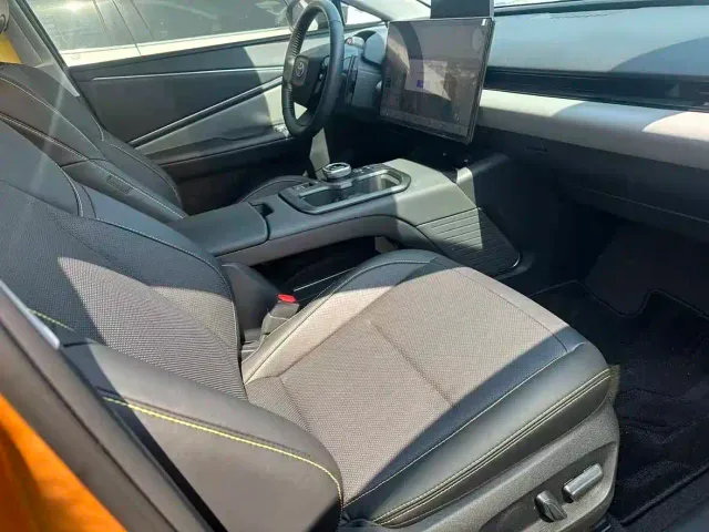 Toyota bZ5 — Фото автомобиля 7