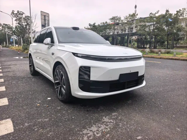 Li Auto L6 — Фото автомобиля 3