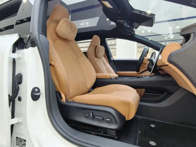 Nio ET5 — Фото автомобиля 11