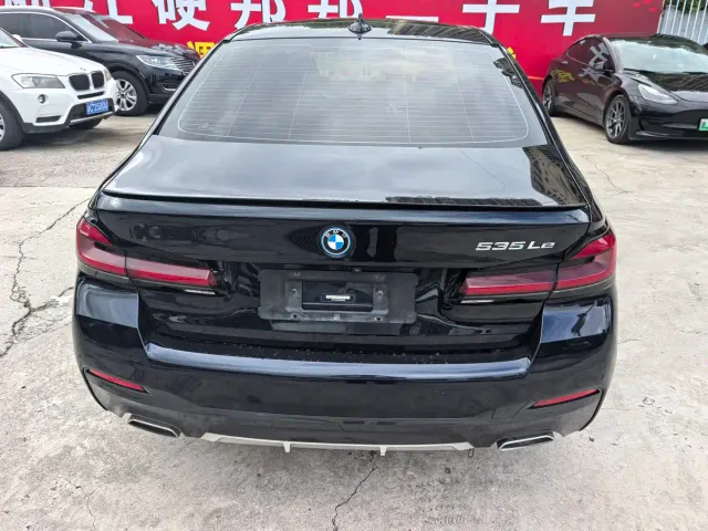 BMW 5 Series — Фото автомобиля 7