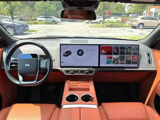 Li Auto L8 — Фото автомобиля 4