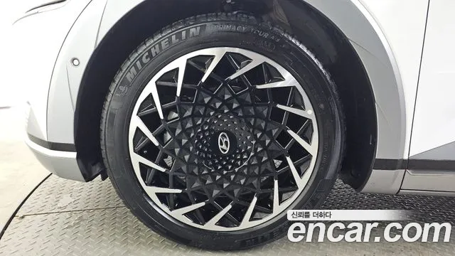 Hyundai Ioniq5 Ioniq5 Long Range AWD — Фото автомобиля 4