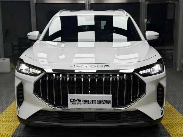 Jetour X70 Plus — Фото автомобиля 2