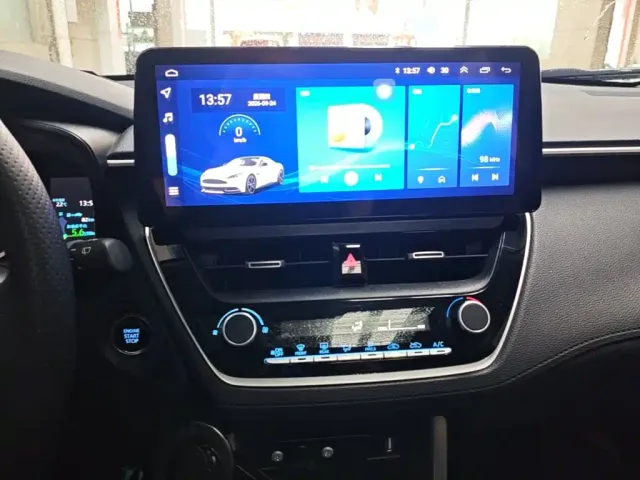 Toyota Frontlander 2022 2.0L CVT Leading Edition — Фото автомобиля 12