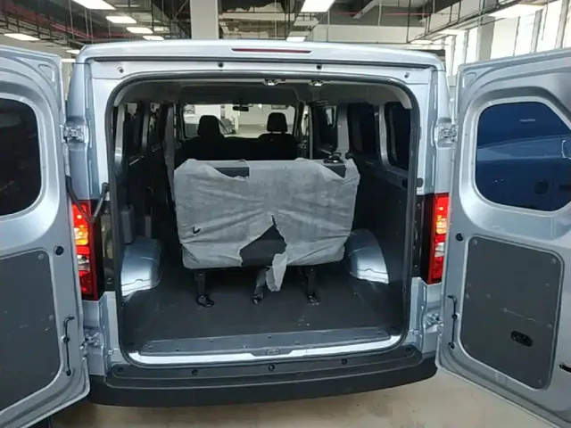 Wuling Yangguang — Фото автомобиля 18