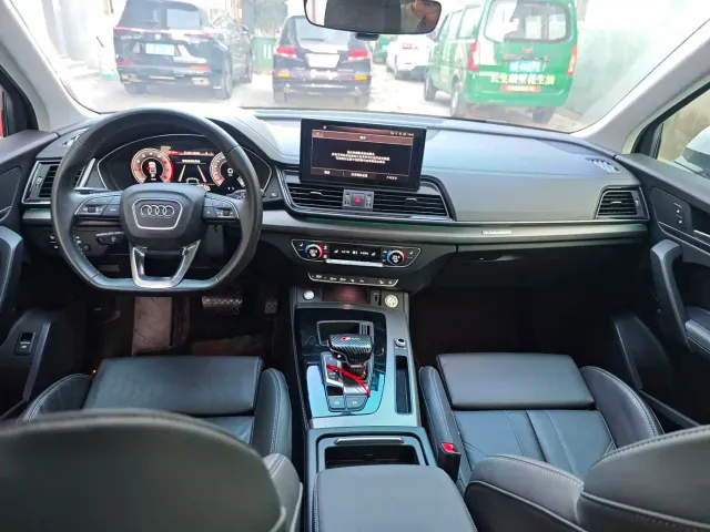 Audi Q5L — Фото автомобиля 3