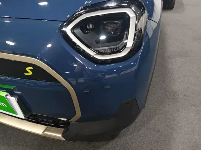 MINI Electric MINI ACEMAN — Фото автомобиля 23
