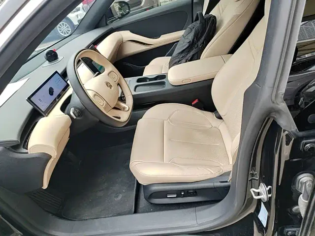 Nio ET5 Touring — Фото автомобиля 14