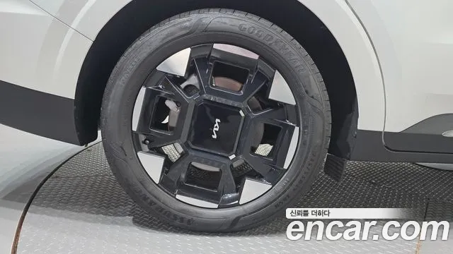 Kia Carnival — Фото автомобиля 6