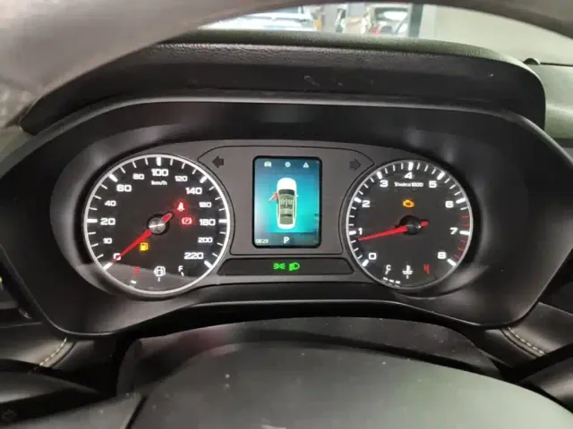 Roewe i5 — Фото автомобиля 3