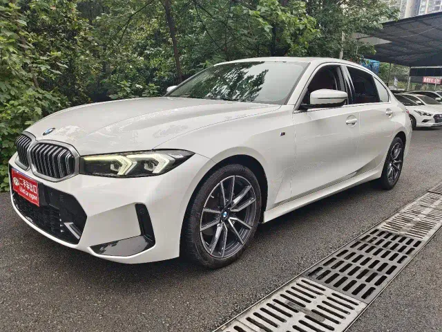 Фотография автомобиля — BMW 3 Series