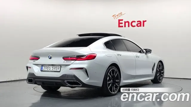 BMW 8 Series G15 — Фото автомобиля 2