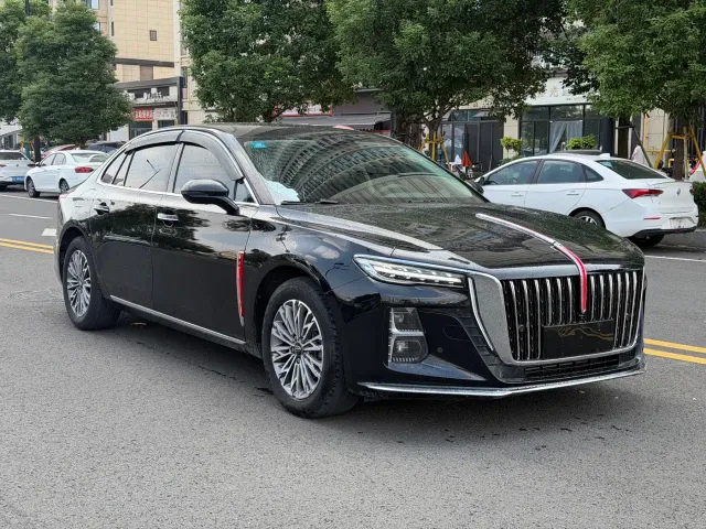 Hongqi H5 — Фото автомобиля 3
