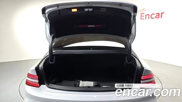 Genesis G80 Бензин 2.5 турбо AWD — Фото автомобиля 14