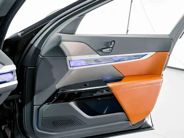 BMW 7 Series — Фото автомобиля 17