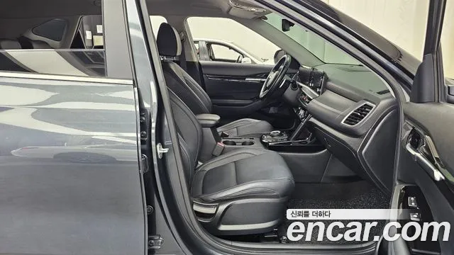 Kia Seltos New — Фото автомобиля 16