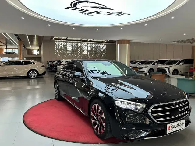 Mercedes-Benz E-Class — Фото автомобиля 3