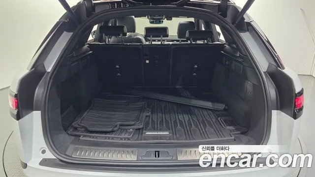 Land Rover Range Rover Velar Range Rover Velar 2.0 P250 Dynamic SE — Фото автомобиля 10