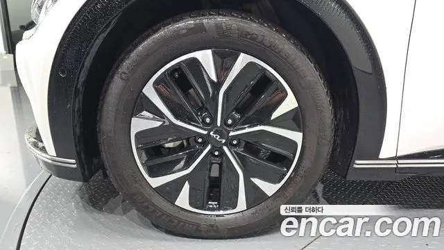Kia EV6 — Фото автомобиля 5