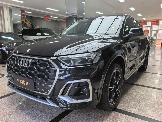 Фотография автомобиля — Audi Q5L