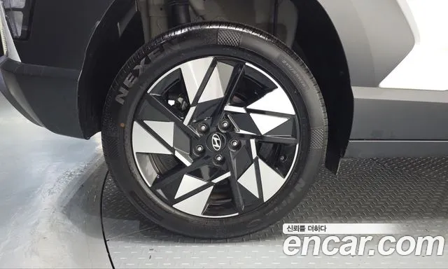 Hyundai Kona SX2 — Фото автомобиля 5