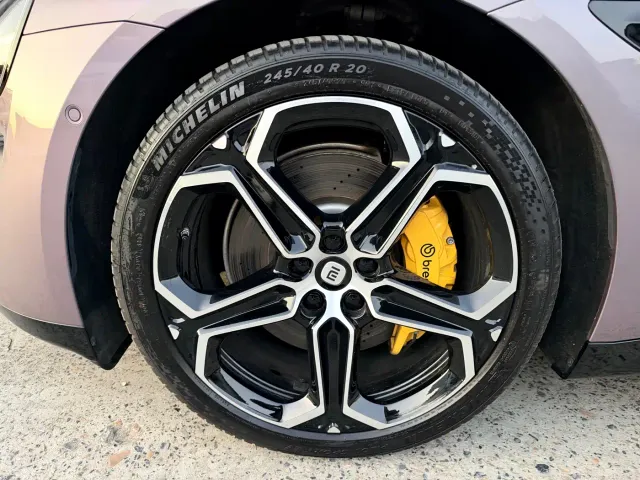 Xiaomi SU7 — Фото автомобиля 15