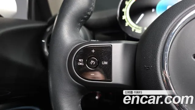 Mini Cooper Cooper Classic Plus Launch Pack — Фото автомобиля 6