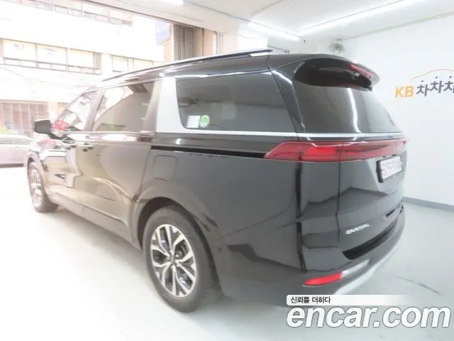 Kia Carnival 4th Gen — Фото автомобиля 3