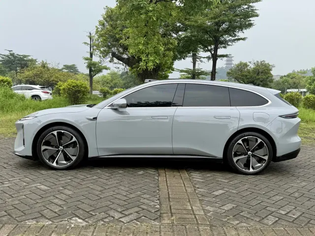 Nio ET5 Touring — Фото автомобиля 16