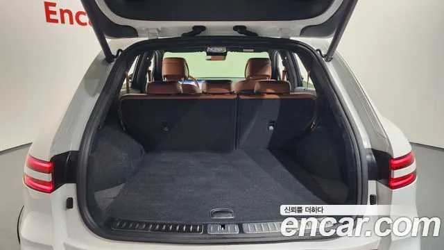 Genesis GV70 — Фото автомобиля 22