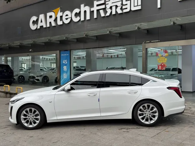 Cadillac CT5 — Фото автомобиля 16