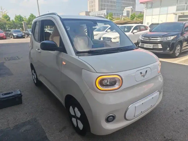 Wuling Hongguang Mini EV — Фото автомобиля 3