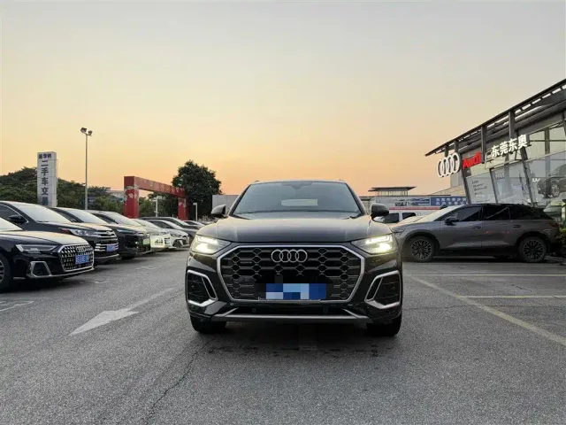 Audi Q5L — Фото автомобиля 2