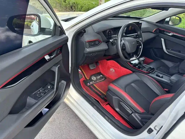 Dongfeng Yixuan — Фото автомобиля 15