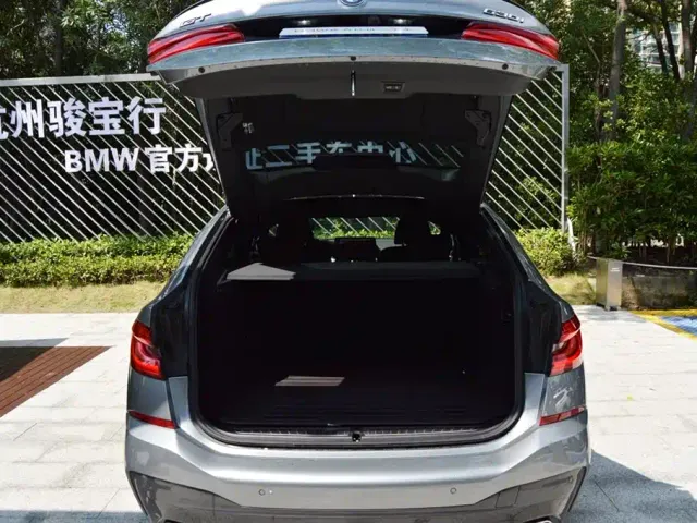 BMW 6 Series Gran Turismo — Фото автомобиля 8