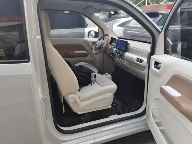 Wuling Hongguang Mini EV — Фото автомобиля 8