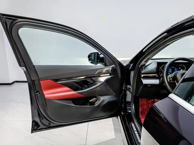 BMW 5 Series — Фото автомобиля 8