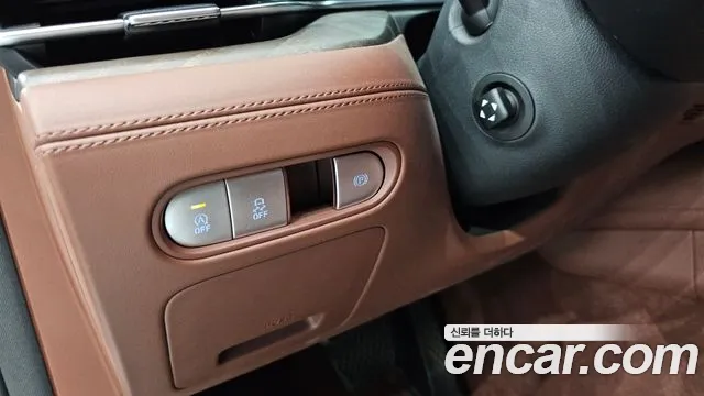 Genesis G90 — Фото автомобиля 12