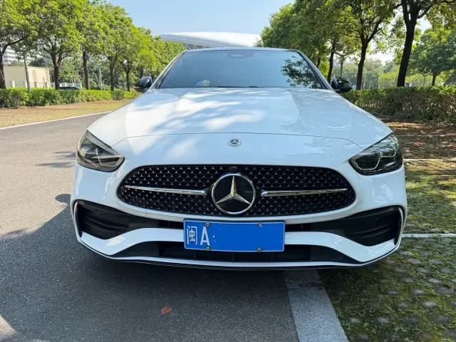 Mercedes-Benz C-Class — Фото автомобиля 2