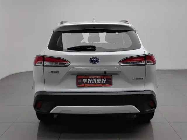 Toyota Corolla Cross — Фото автомобиля 4