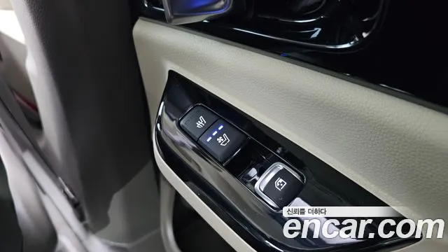 Kia Canival Carnival 4 поколение Бензин 7 мест Signature — Фото автомобиля 25