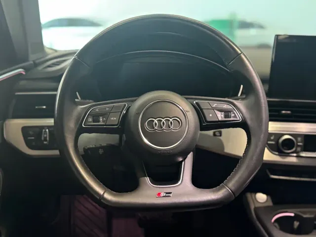 Audi A4L — Фото автомобиля 10