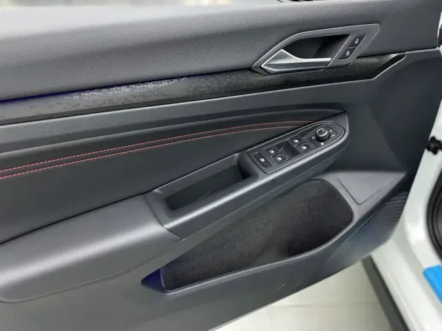 Volkswagen Golf GTI — Фото автомобиля 17