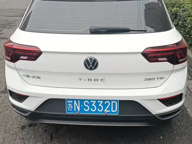 Volkswagen T-Roc — Фото автомобиля 4