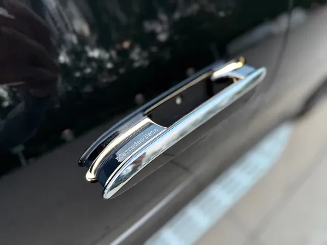 Mercedes-Benz EQE SUV — Фото автомобиля 17